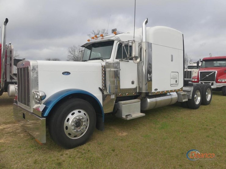 2004-peterbilt-379-image-23