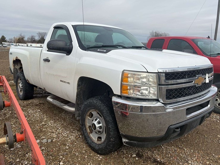 2013-chevrolet-silverado-2500hd-image-3