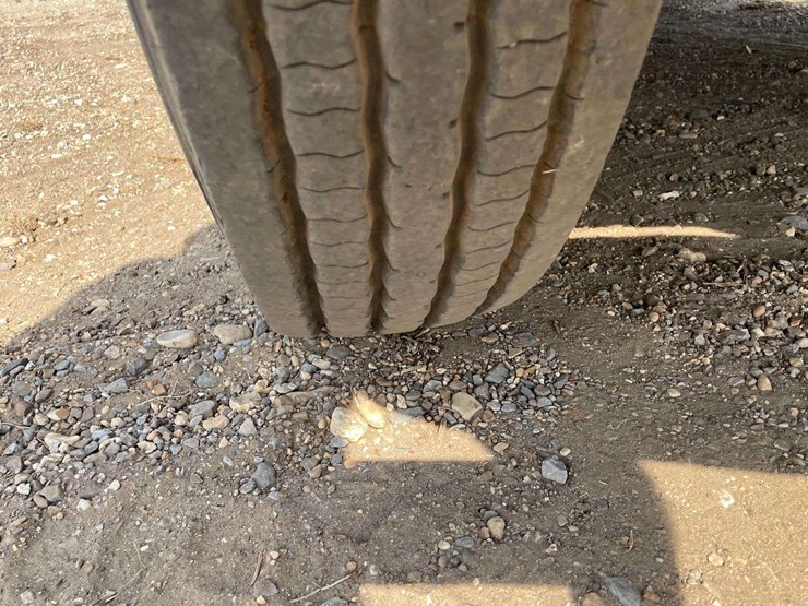 2001-ford-f650-image-26