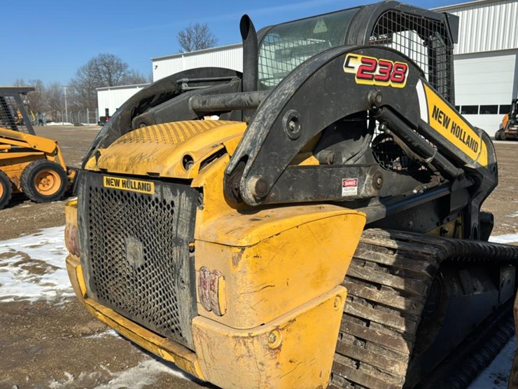 2011-new-holland-c238-image-6