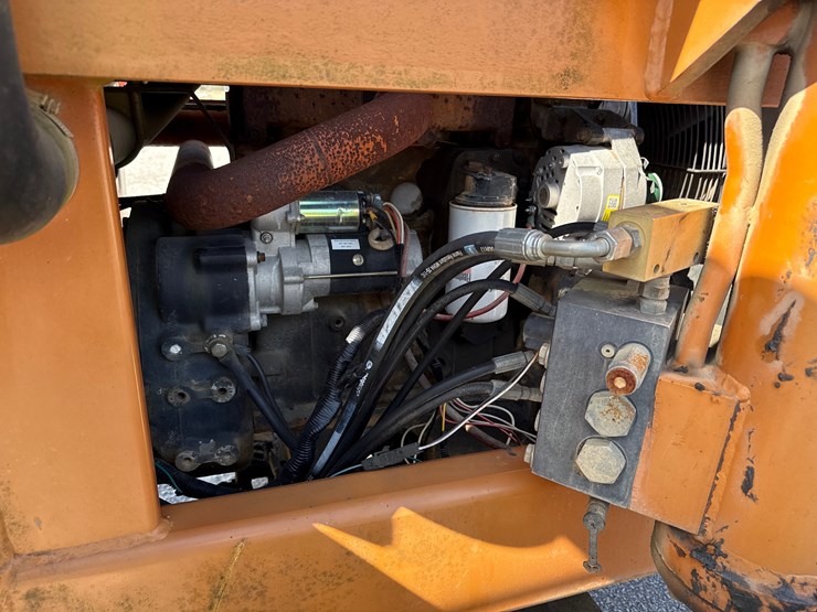 lull-644b-42-image-24