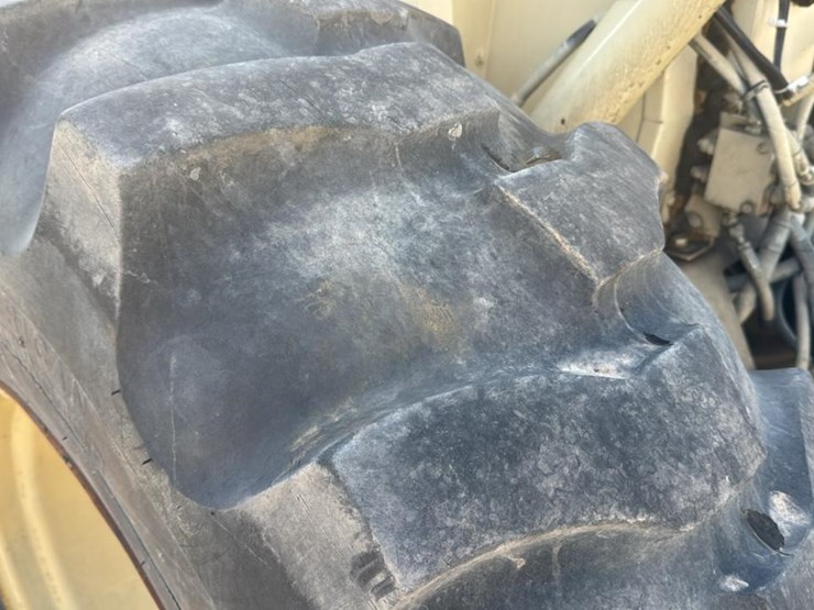 john-deere-4039-image-25