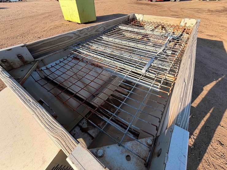 western-striker-pickup-box-salt-spreader-image-7