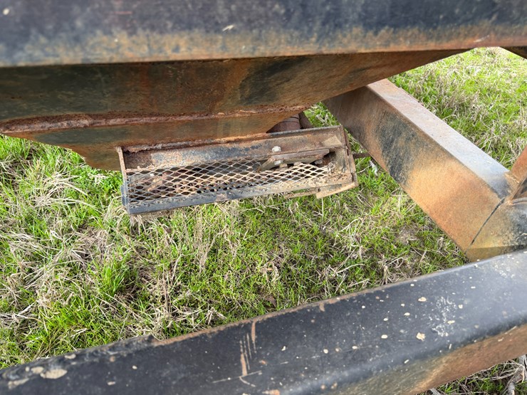 #41025-•-dennis-grain-cart-image-46