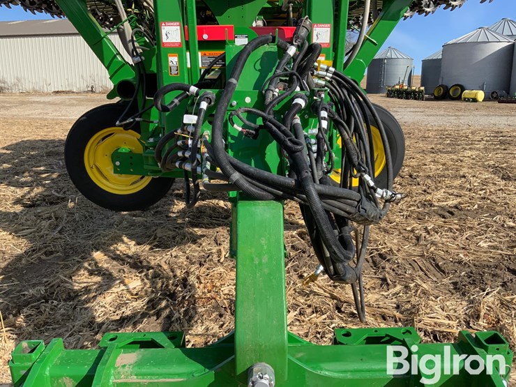 2023-john-deere-1795-image-13