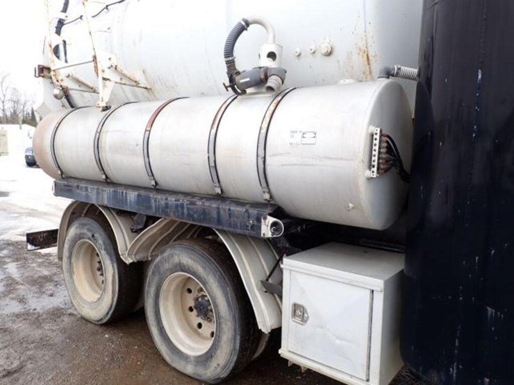 2002-sterling-l9500-image-82