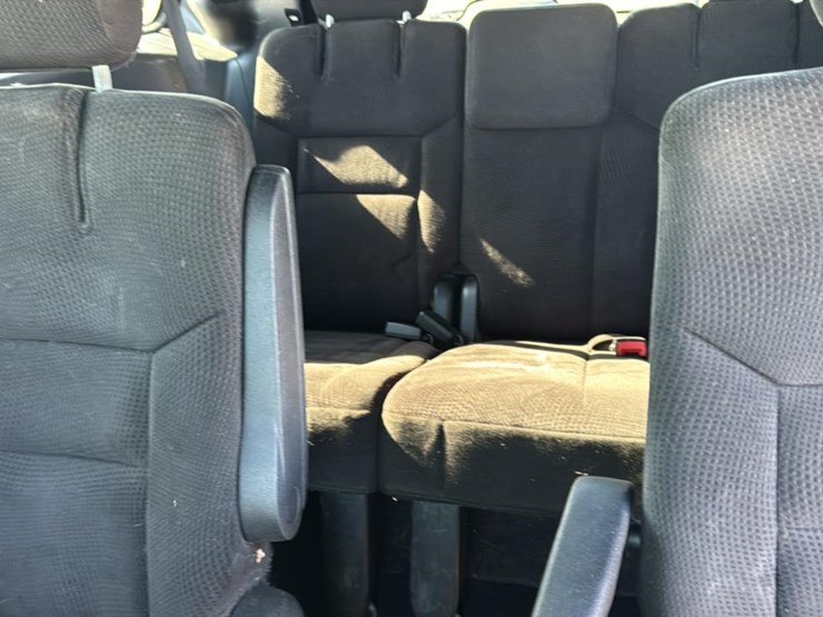 2015-dodge-grand-caravan-sxt-image-30