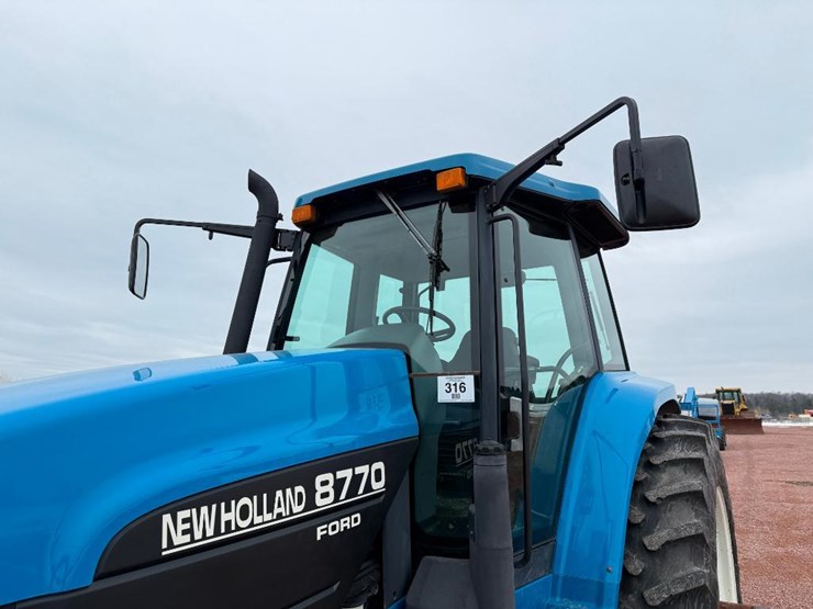 new-holland-8770-image-16