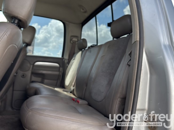2004-dodge-ram-3500-image-40