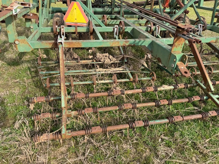 john-deere-32-image-20