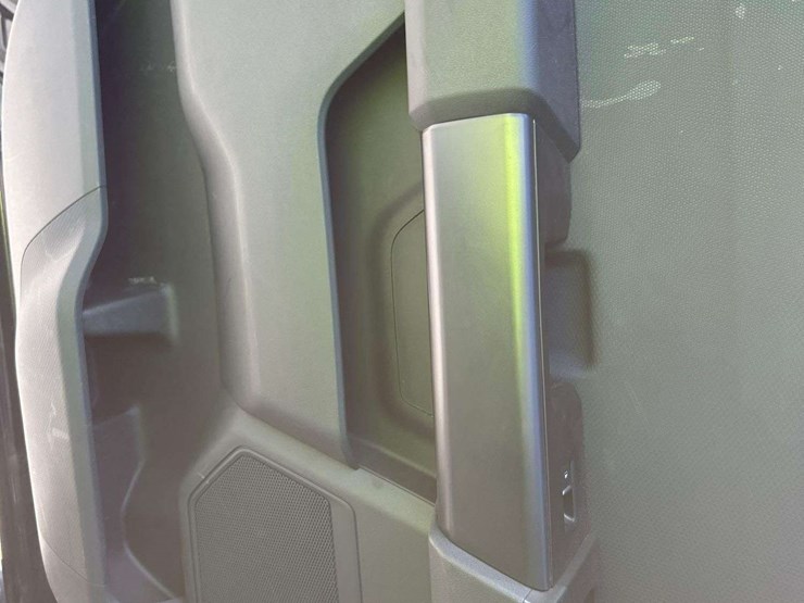 2022-ford-f150-image-22