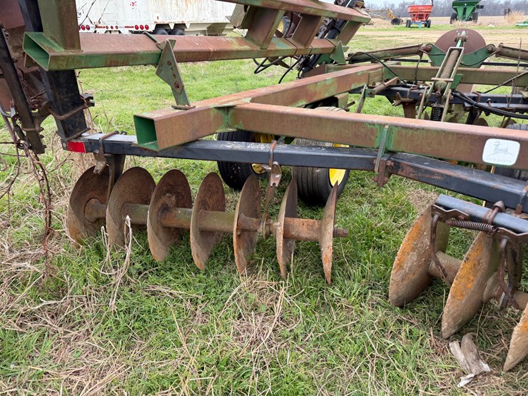 john-deere-630-image-17