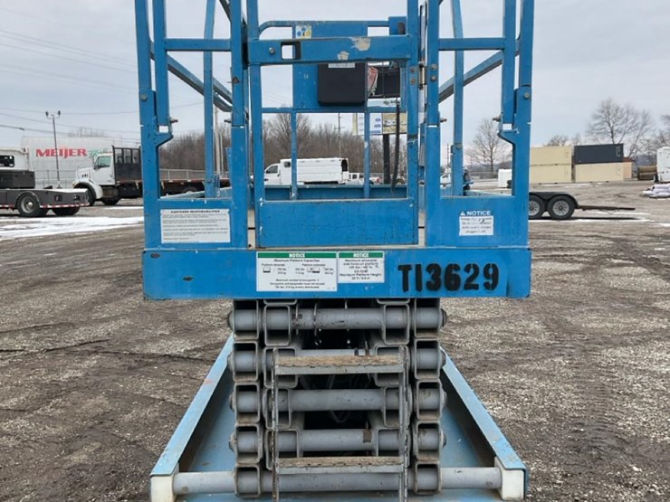 2003-genie-gs3246-image-3