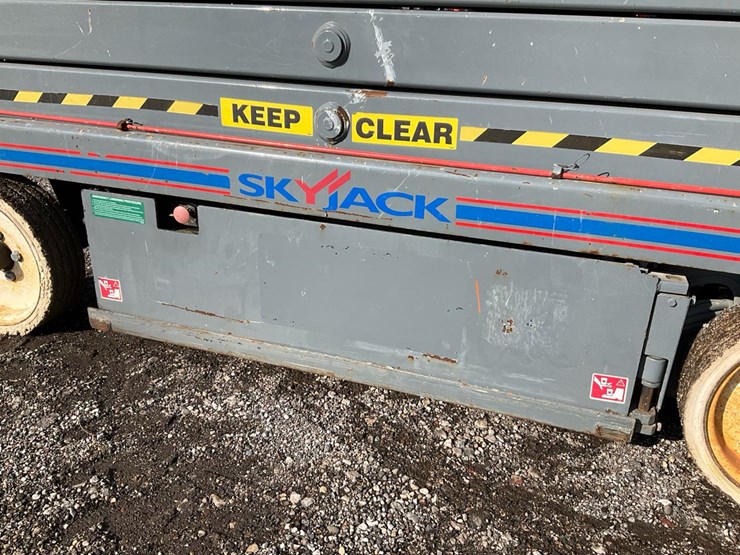 2006-skyjack-sjiii4632-image-16