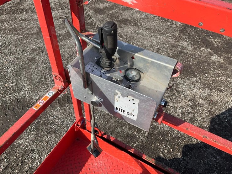 2006-skyjack-sjiii4632-image-44