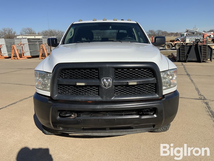 2017-dodge-2500-image-2