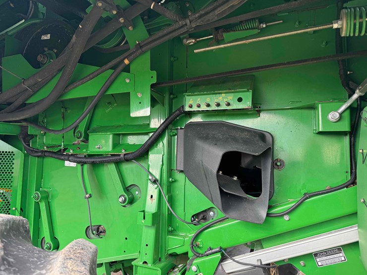 2013-john-deere-s660-image-9