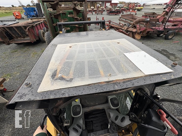 2013-caterpillar-262c2-image-17