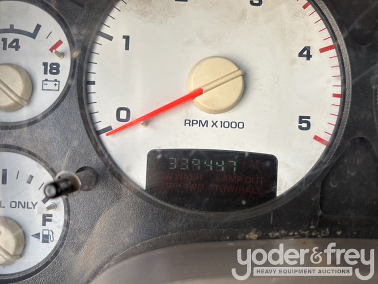 2004-dodge-ram-3500-image-52