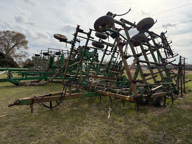 john-deere-40-image-1