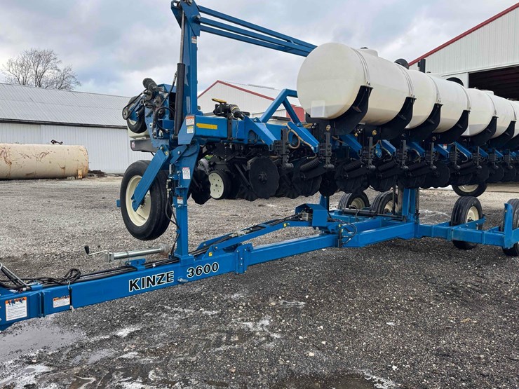 kinze-3600-image-8