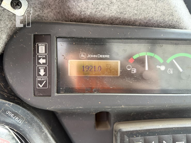 2024-deere-330g-image-14