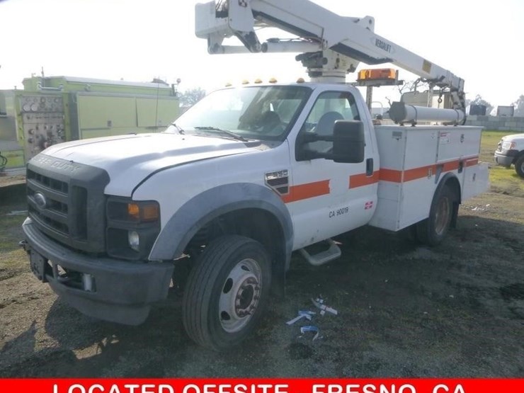 2010-ford-f550-image-1