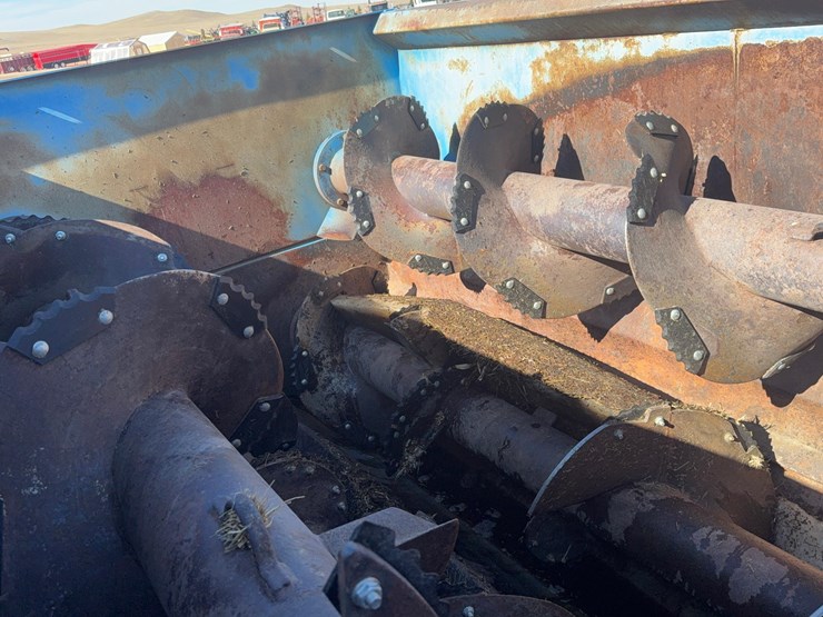 1995-international-8100-image-11