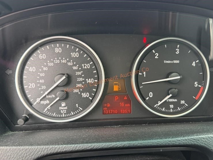 2010-bmw-x5-image-48