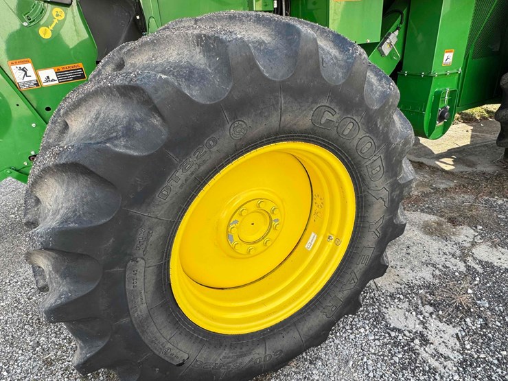 2013-john-deere-s550-image-9