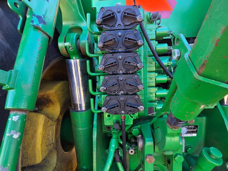 2007-john-deere-8230-image-9