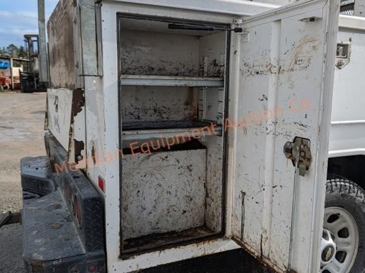 2017-chevrolet-silverado-3500-image-46