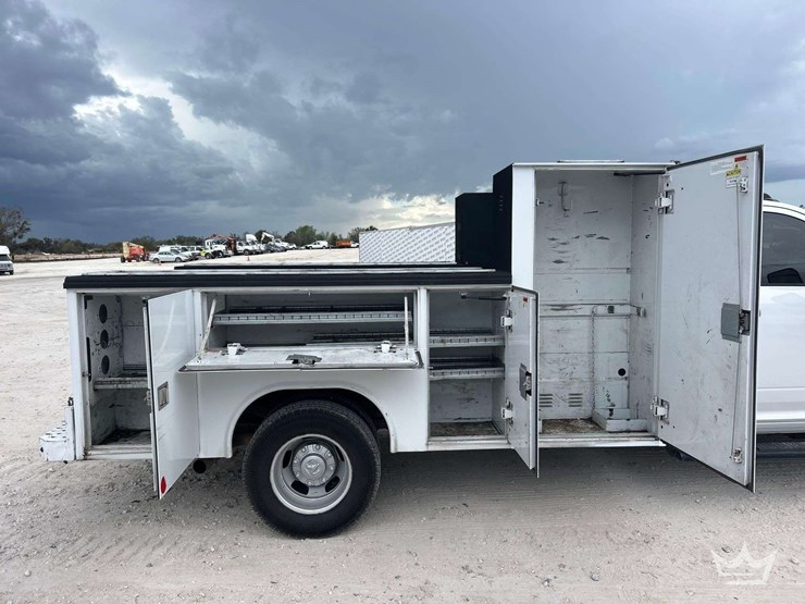 2019-dodge-3500-image-20