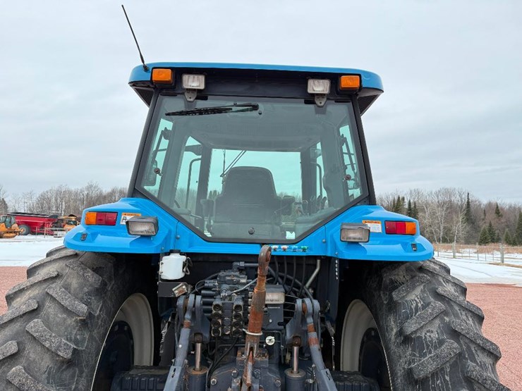 new-holland-8770-image-22