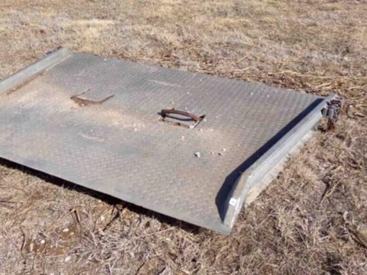 tailgate-for-box-truck,-aluminum,-91"-x5'-image-1