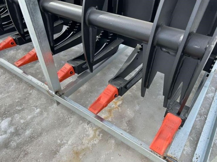 unused-great-bear-78-in.-heavy-root-grapple-rake-image-6