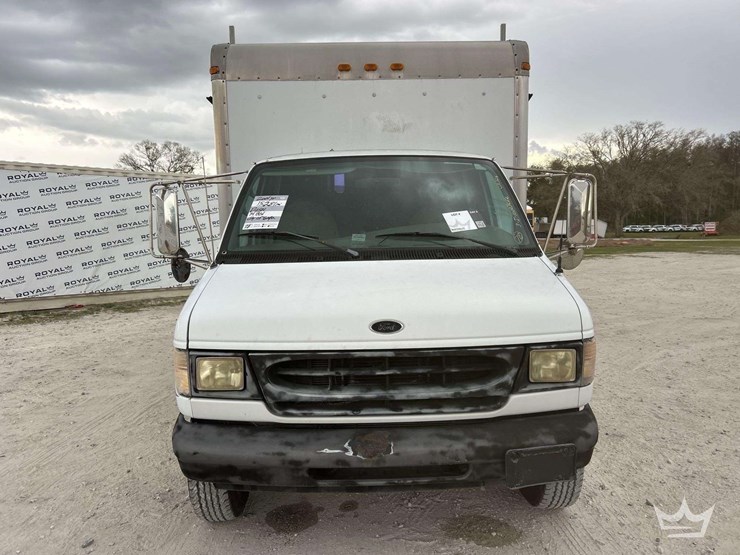 2001-ford-e450-image-26