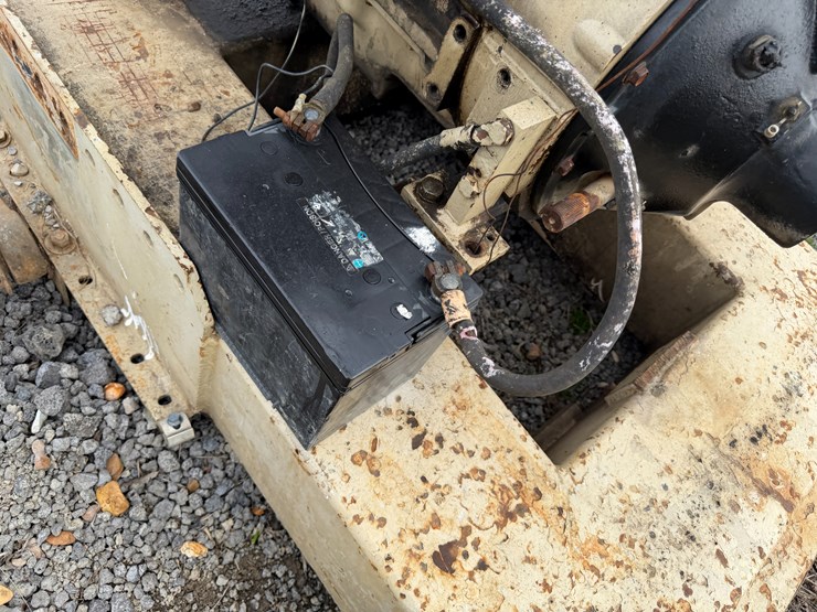 #40993-•-deutz-d914l04-4-cyl-power-unit-w/-trailer-image-11