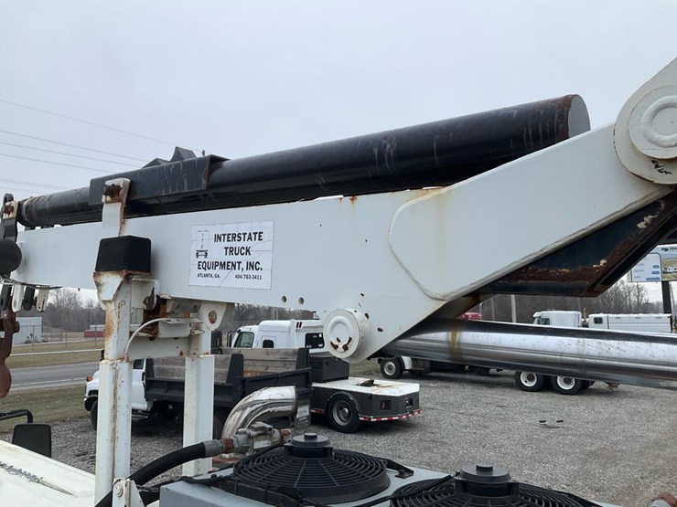 2014-international-7300-image-77