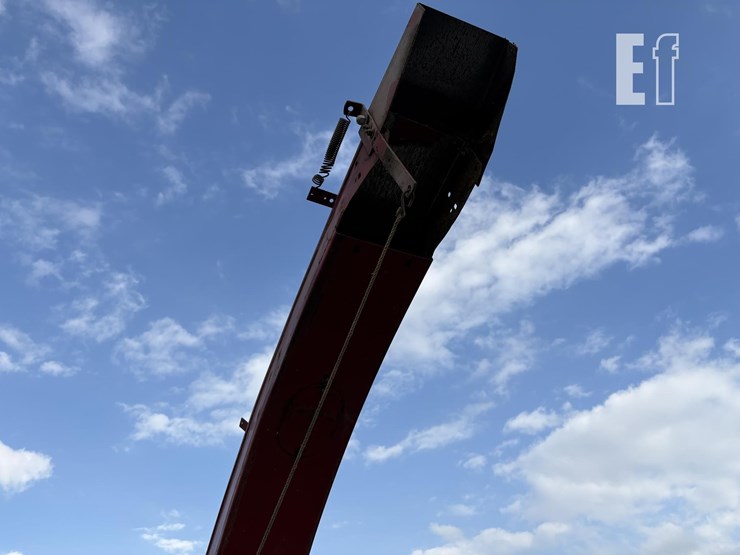 new-holland-900-image-22