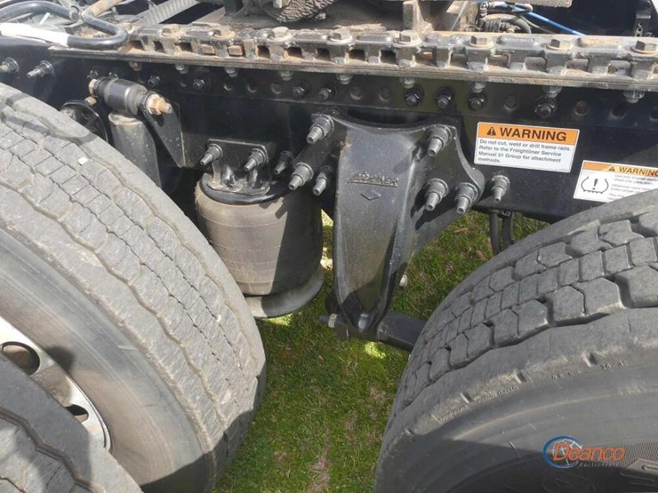 2021-freightliner-cascadia-116-image-6