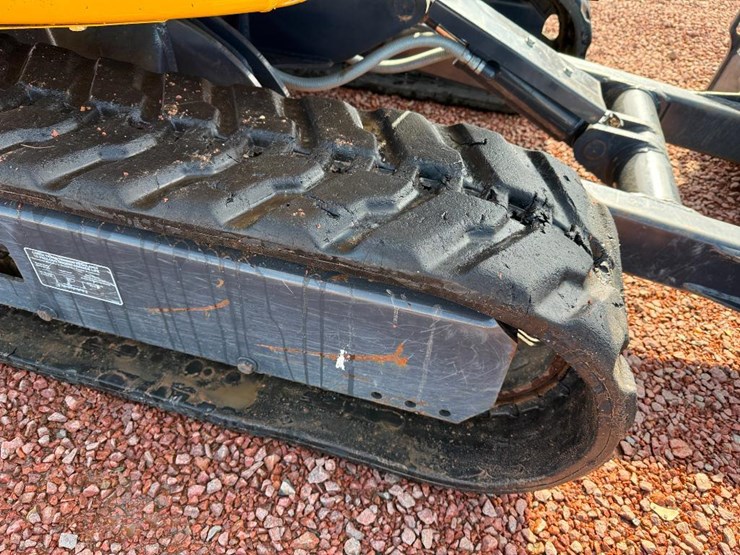 2021-deere-30g-image-13