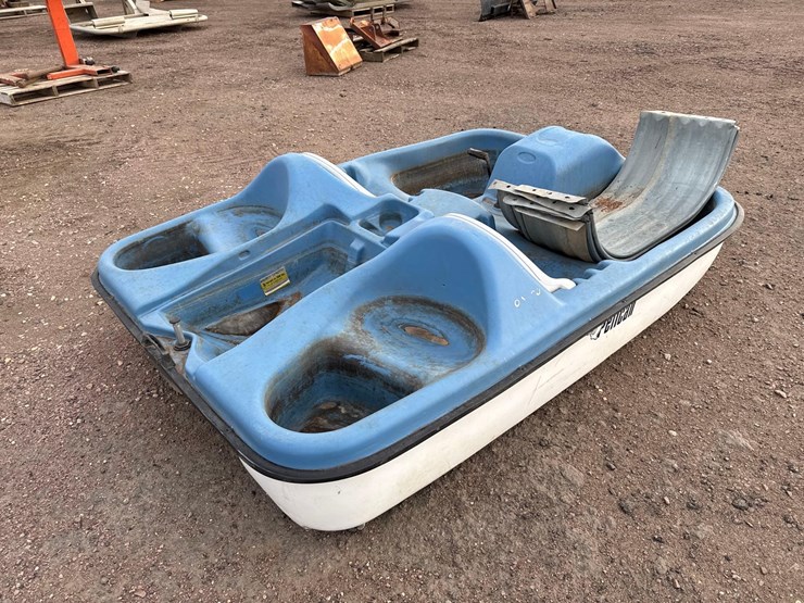 pelican-paddle-boat-image-4