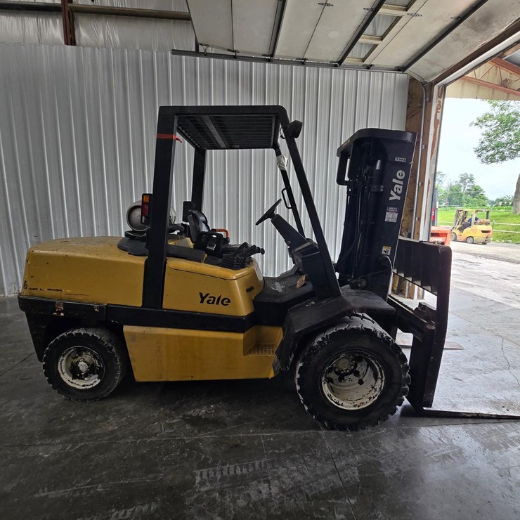 #1354 • 1999 Yale GDP 120 Forklift