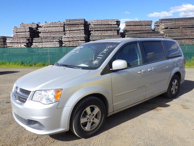 2012-dodge-grand-caravan-image-1