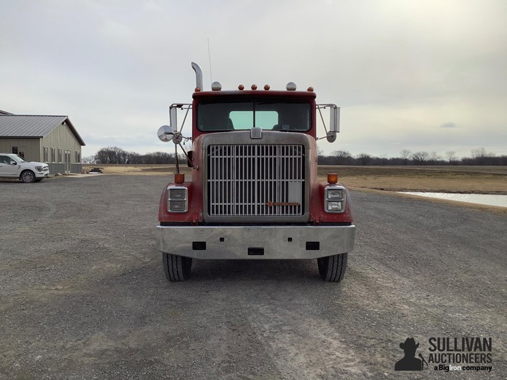 1990-international-f9370-image-2