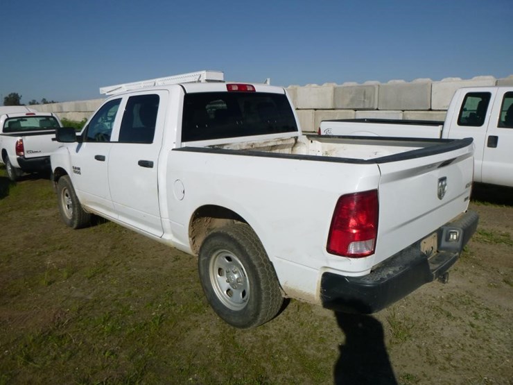 2014-dodge-1500-image-4