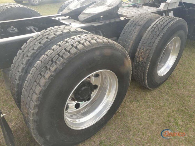 2018-kenworth-t880-image-8