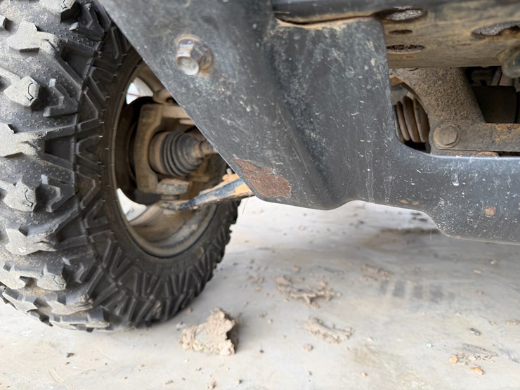 john-deere-gator-image-13