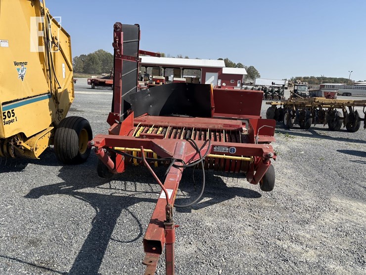 new-holland-166-image-2